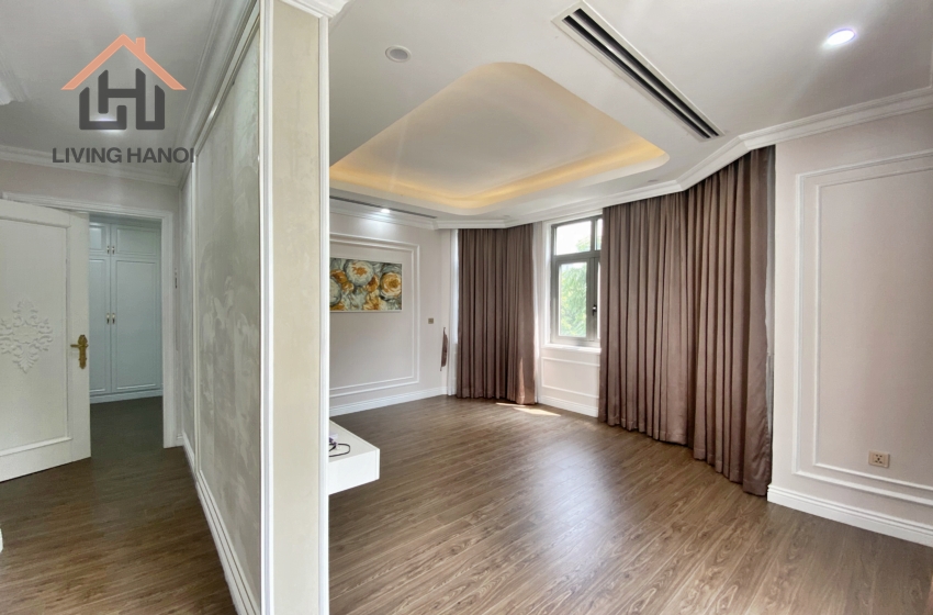 Spacious villa for rent with huge yard in Vinhomes Harmony, Hanoi Spacious villa for rent with huge yard in Vinhomes Harmony, Hanoi