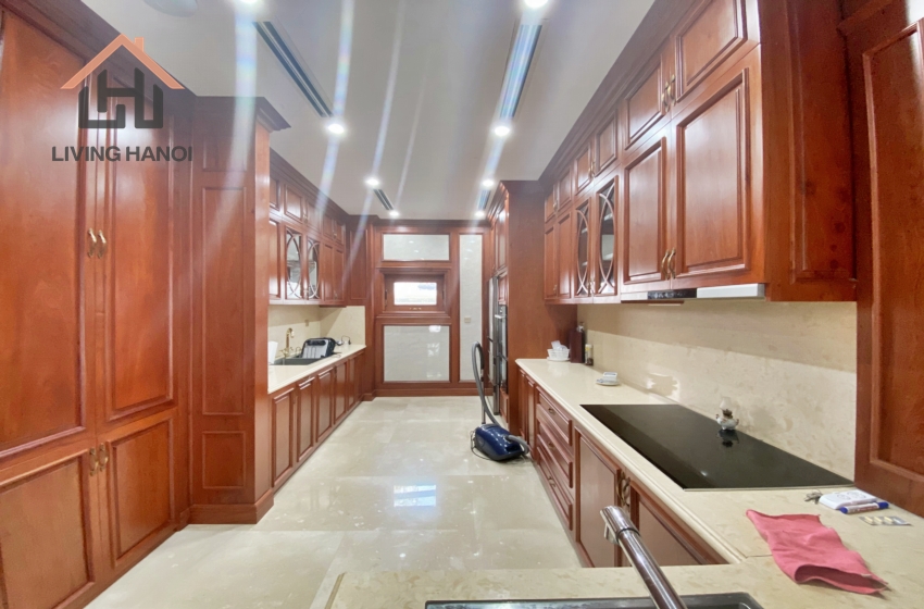 Spacious villa for rent with huge yard in Vinhomes Harmony, Hanoi Spacious villa for rent with huge yard in Vinhomes Harmony, Hanoi