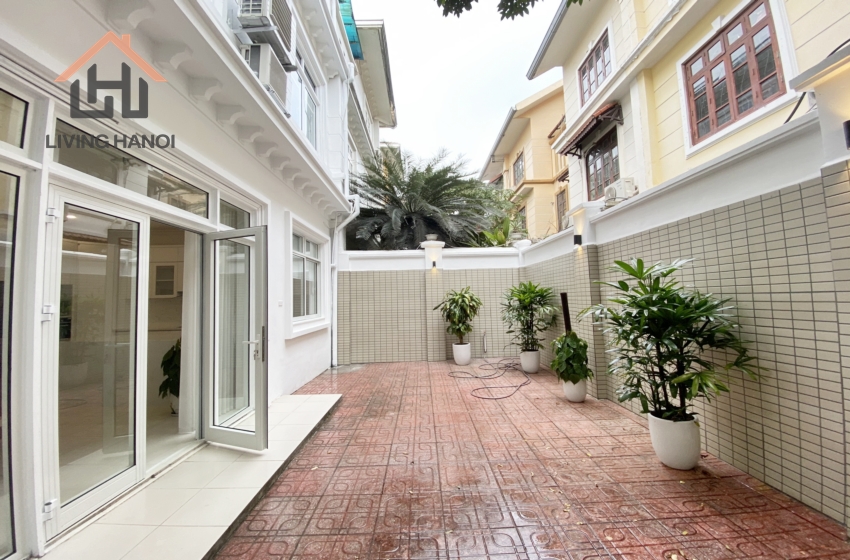 Spacious villa with 5 bedrooms for rent in Ciputra, Hanoi Spacious villa with 5 bedrooms for rent in Ciputra, Hanoi