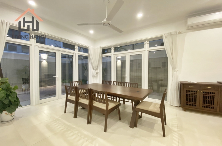 Spacious villa with 5 bedrooms for rent in Ciputra, Hanoi Spacious villa with 5 bedrooms for rent in Ciputra, Hanoi