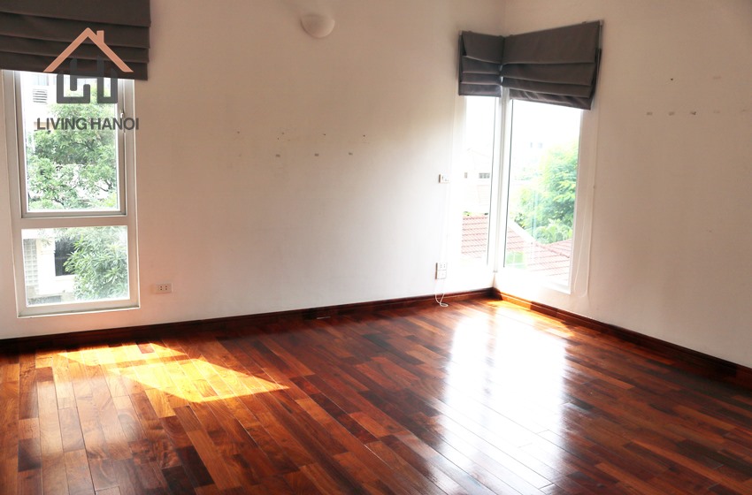 Spacious villa with swimming pool for rent in Tay Ho, Hanoi Spacious villa with swimming pool for rent in Tay Ho, Hanoi