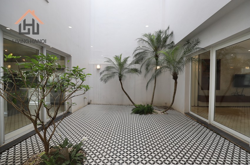 Stunning and Spacious vila for rent in Q block Ciputra, Hanoi Stunning and Spacious vila for rent in Q block Ciputra, Hanoi