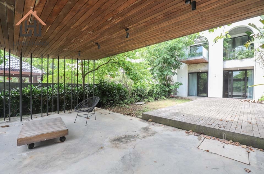 Ultra modern fully furnitures villa for rent in Vinhomes Riverside, Long Bien Ultra modern fully furnitures villa for rent in Vinhomes Riverside, Long Bien
