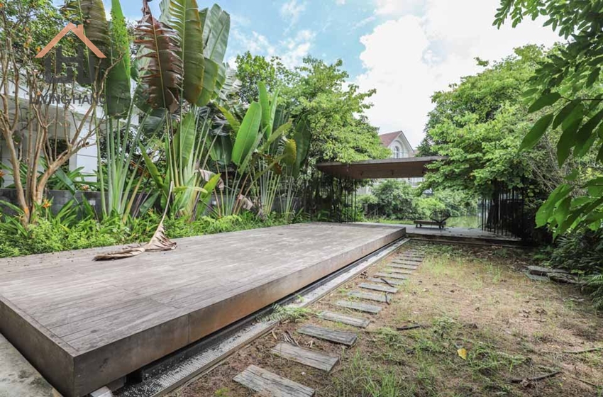 Ultra modern fully furnitures villa for rent in Vinhomes Riverside, Long Bien Ultra modern fully furnitures villa for rent in Vinhomes Riverside, Long Bien