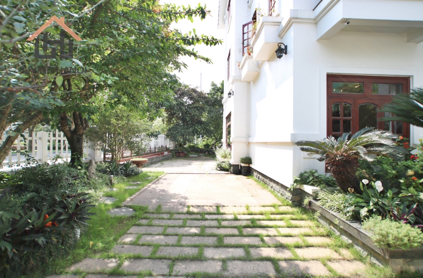 VINHOMES RIVERSIDE – 03 bedrooms villa with garden available for rent VINHOMES RIVERSIDE – 03 bedrooms villa with garden available for rent