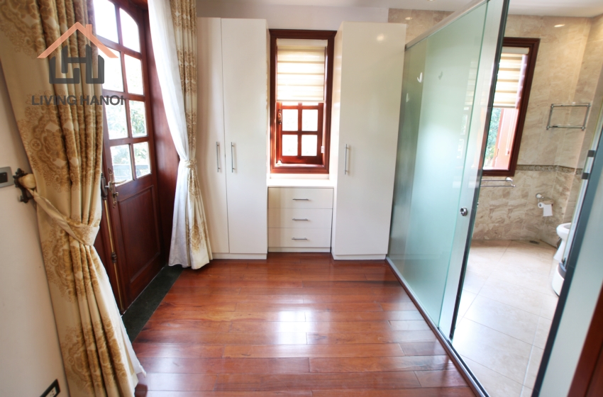 VINHOMES RIVERSIDE – 03 bedrooms villa with garden available for rent VINHOMES RIVERSIDE – 03 bedrooms villa with garden available for rent