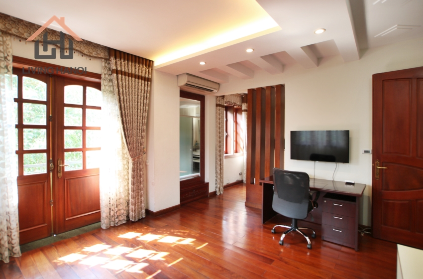 VINHOMES RIVERSIDE – 03 bedrooms villa with garden available for rent VINHOMES RIVERSIDE – 03 bedrooms villa with garden available for rent