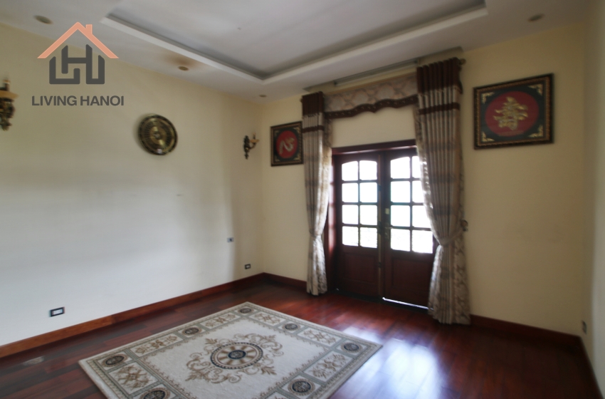 VINHOMES RIVERSIDE – 03 bedrooms villa with garden available for rent VINHOMES RIVERSIDE – 03 bedrooms villa with garden available for rent