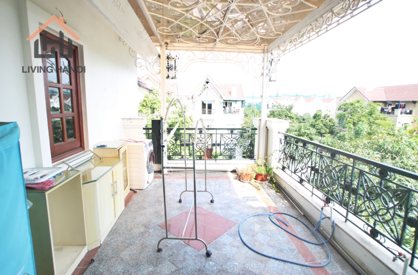 VINHOMES RIVERSIDE – 03 bedrooms villa with garden available for rent VINHOMES RIVERSIDE – 03 bedrooms villa with garden available for rent