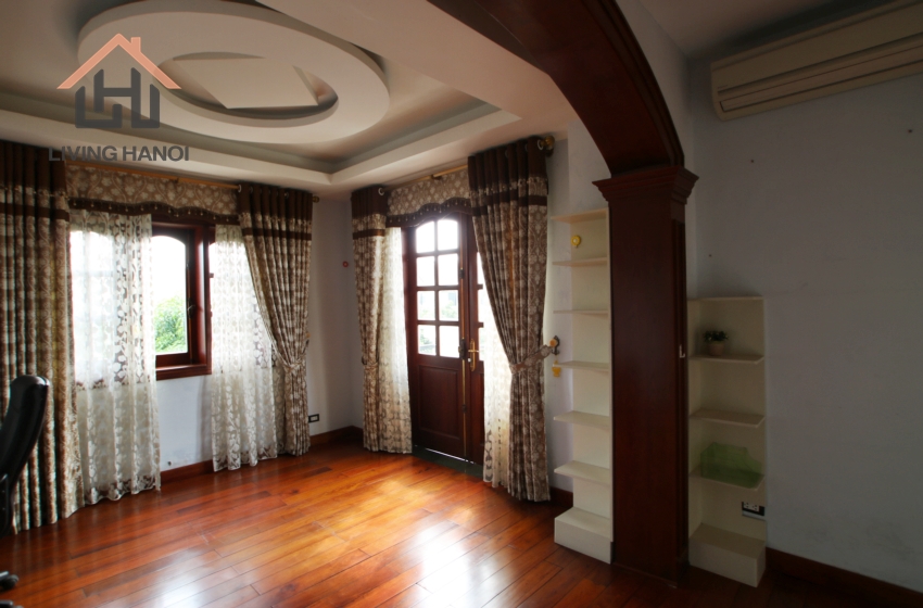 VINHOMES RIVERSIDE – 03 bedrooms villa with garden available for rent VINHOMES RIVERSIDE – 03 bedrooms villa with garden available for rent