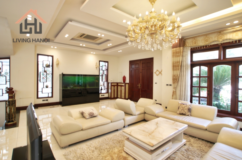 VINHOMES RIVERSIDE – 03 bedrooms villa with garden available for rent VINHOMES RIVERSIDE – 03 bedrooms villa with garden available for rent