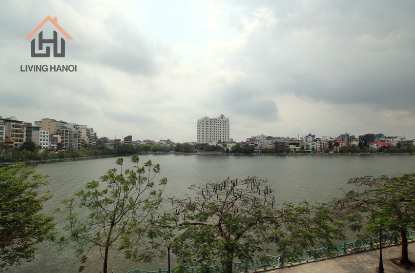 Waterfront house for rent in quite street Tay Ho, Hanoi Waterfront house for rent in quite street Tay Ho, Hanoi