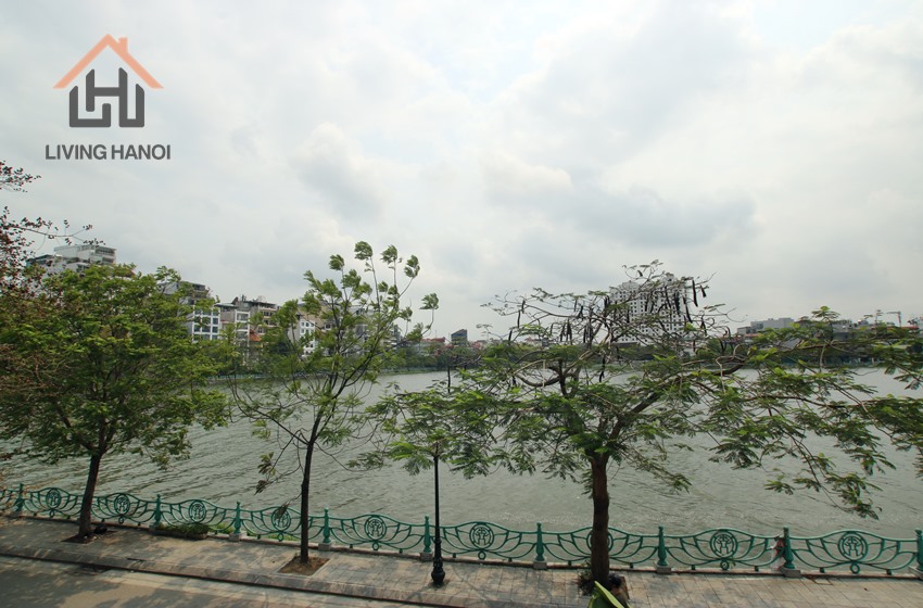 Waterfront house for rent in quite street Tay Ho, Hanoi Waterfront house for rent in quite street Tay Ho, Hanoi